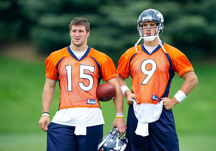 2010-Tim-Tebow-Brady-Quinn-opqi-57654.jpg